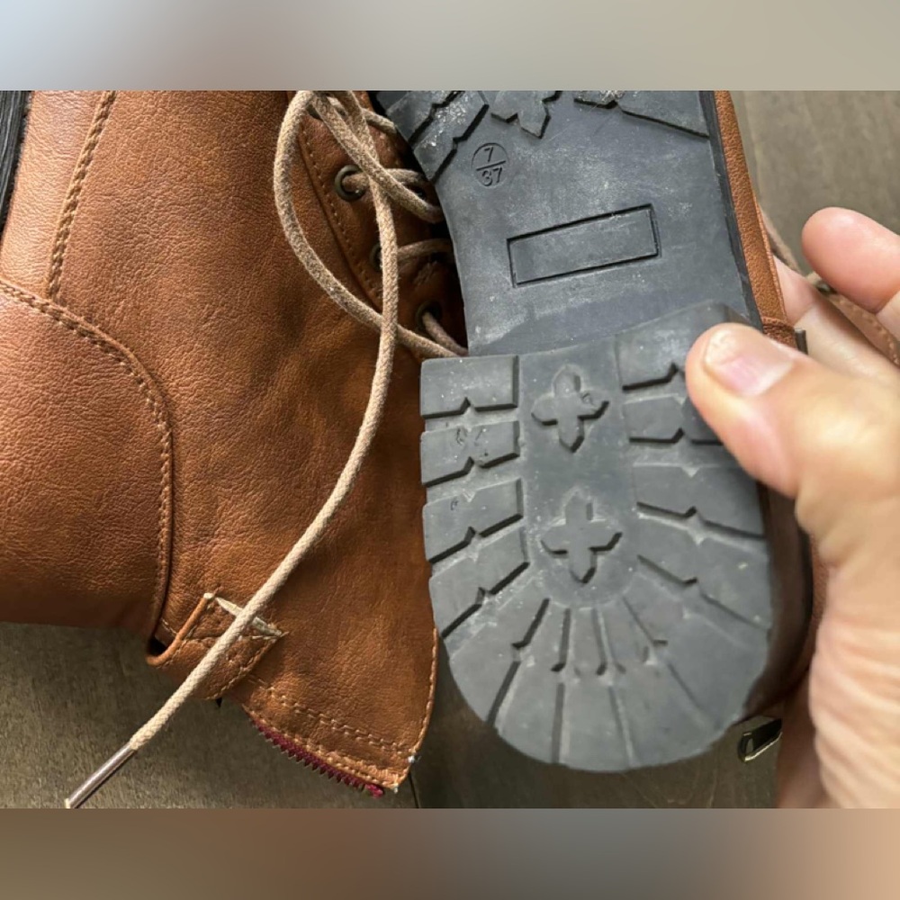 Nice comfy shoes - Picture 7 of 16